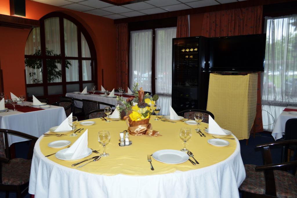 Hotel Nagyerdo Debrecen Dış mekan fotoğraf