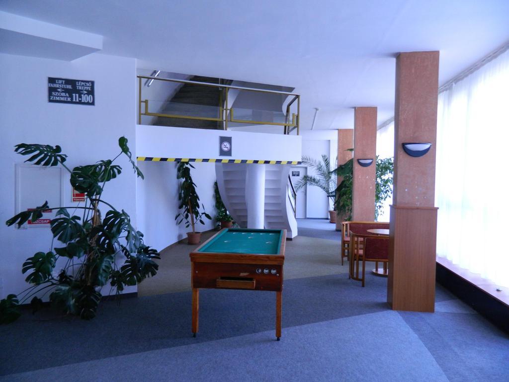 Hotel Nagyerdo Debrecen Dış mekan fotoğraf